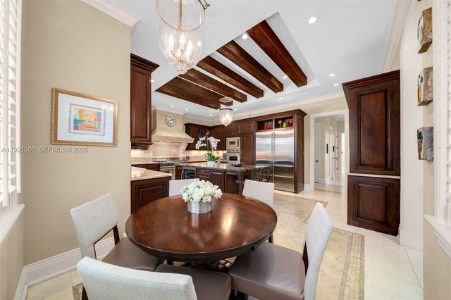 8010 Ponce De Leon Road, Miami, FL 33143
