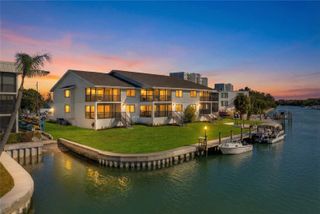 9226 MIDNIGHT PASS ROAD 3B, Sarasota, FL 34242