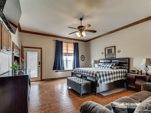 921 Hannah Dr, Tuttle, OK 73089
