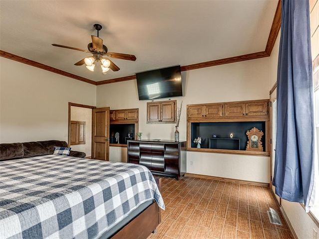 921 Hannah Dr, Tuttle, OK 73089