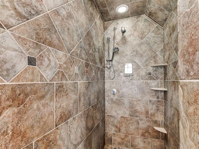 921 Hannah Dr, Tuttle, OK 73089