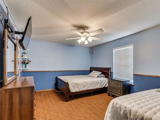 921 Hannah Dr, Tuttle, OK 73089