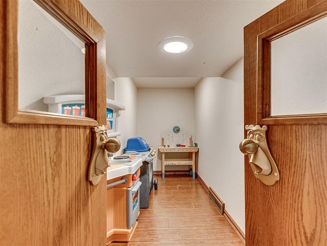 921 Hannah Dr, Tuttle, OK 73089