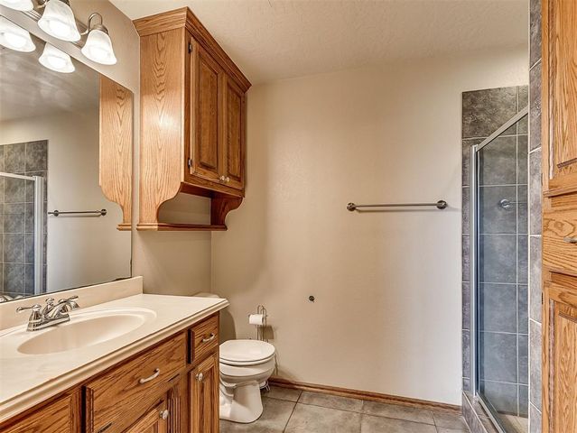 921 Hannah Dr, Tuttle, OK 73089