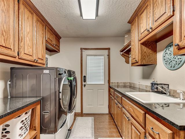 921 Hannah Dr, Tuttle, OK 73089