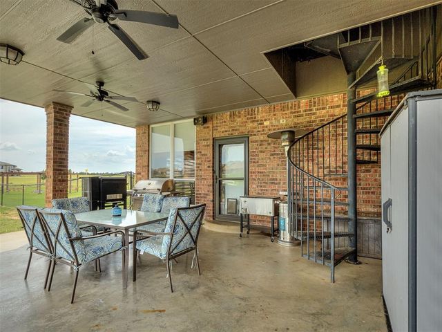 921 Hannah Dr, Tuttle, OK 73089