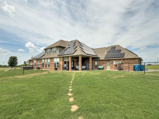 921 Hannah Dr, Tuttle, OK 73089