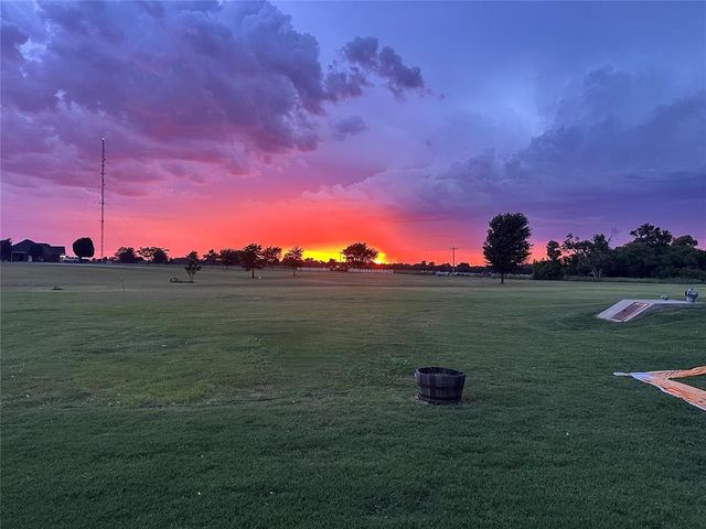 921 Hannah Dr, Tuttle, OK 73089