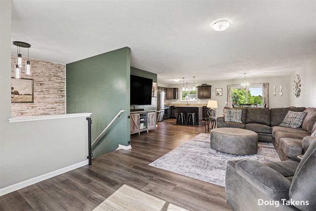 4225 Butternut Drive, Wayland, MI 49348