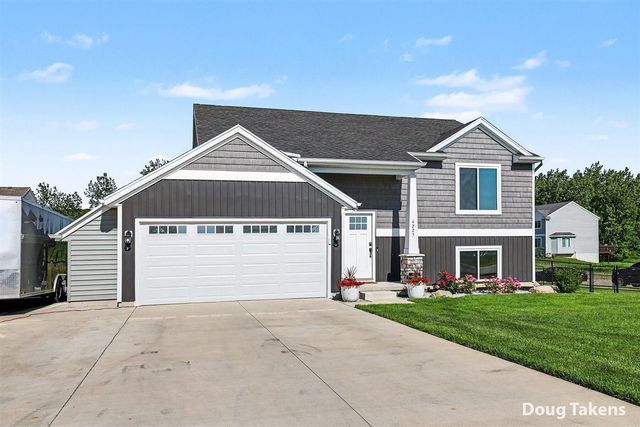 4225 Butternut Drive, Wayland, MI 49348