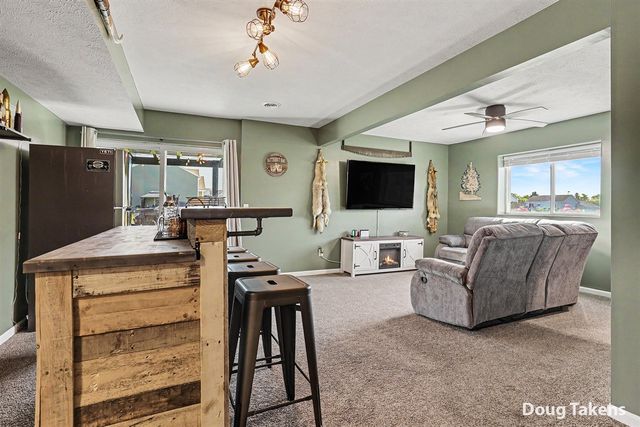 4225 Butternut Drive, Wayland, MI 49348