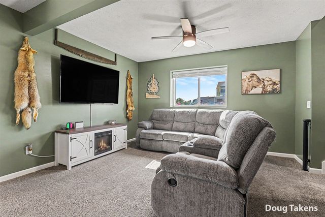 4225 Butternut Drive, Wayland, MI 49348