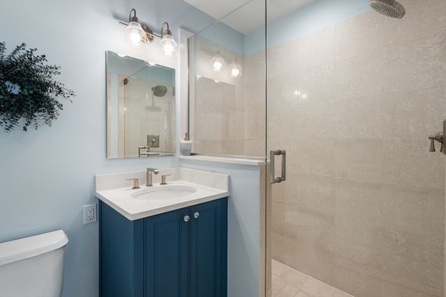 600 Trapelo Rd 8, Waltham, MA 02452