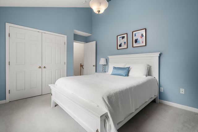 600 Trapelo Rd 8, Waltham, MA 02452