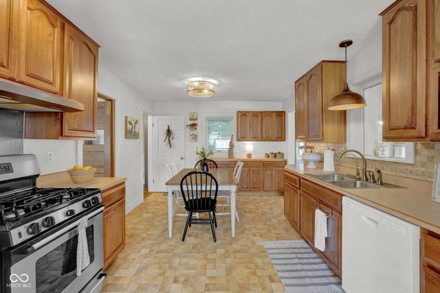 247 W Mechanic Street, Bloomfield, IN 47424