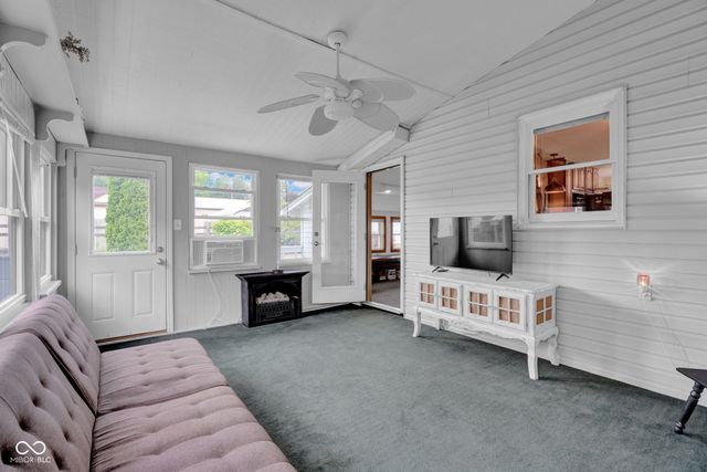 247 W Mechanic Street, Bloomfield, IN 47424