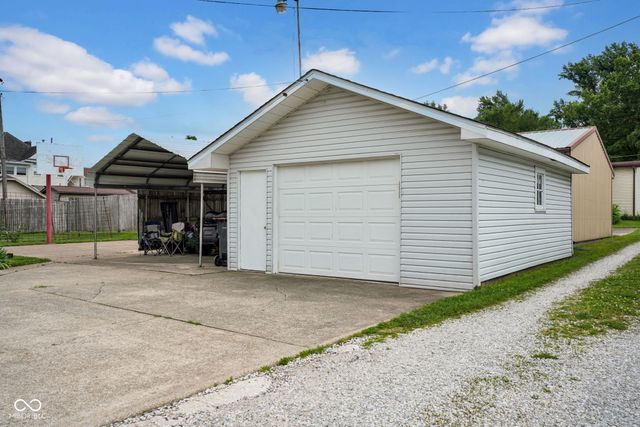 247 W Mechanic Street, Bloomfield, IN 47424