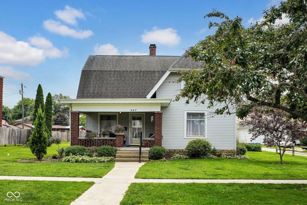 247 W Mechanic Street, Bloomfield, IN 47424