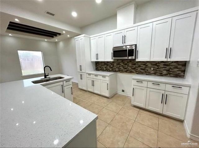 414 E 11th Street, San Juan, TX 78589