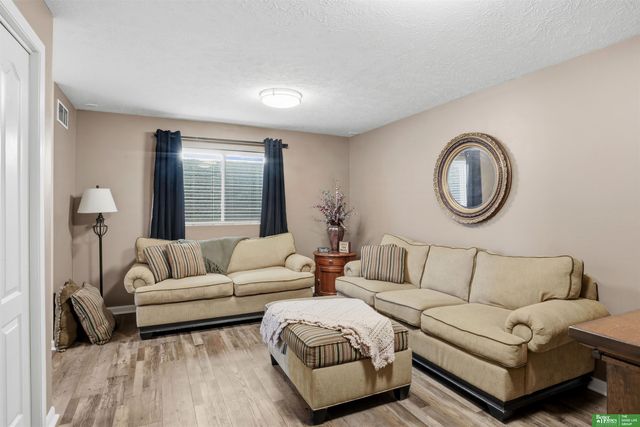 6725 S 191st Avenue, Omaha, NE 68135