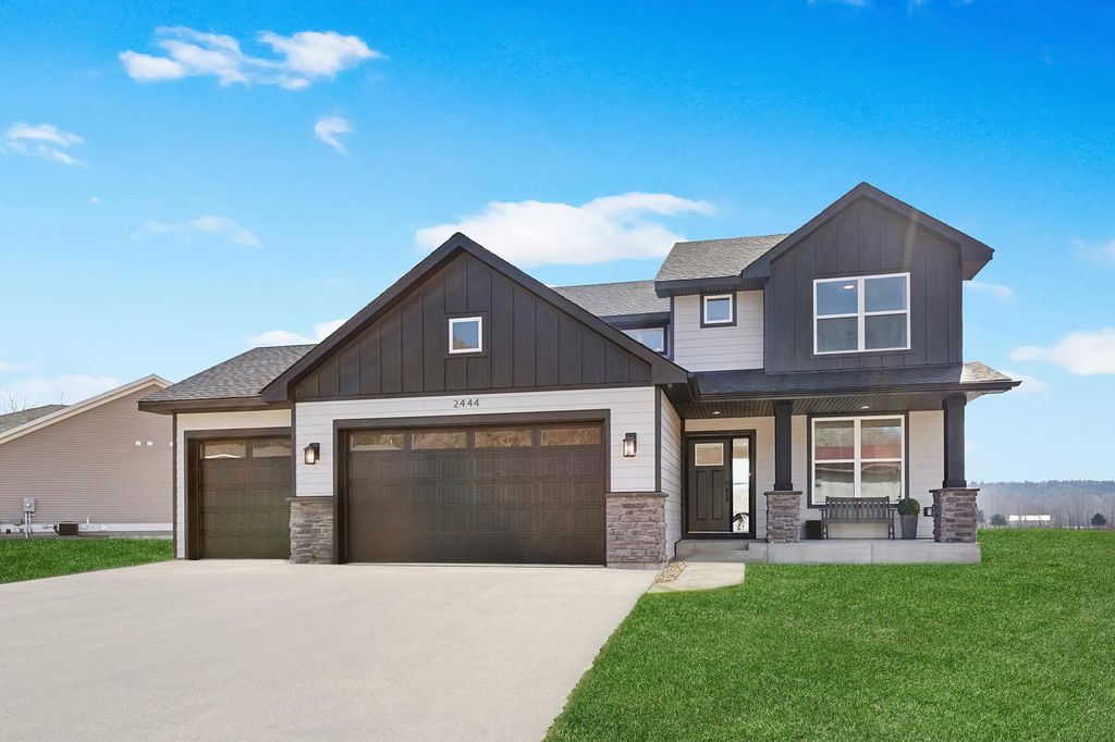2444 Hadley Hills Drive NE, Rochester, MN 55906