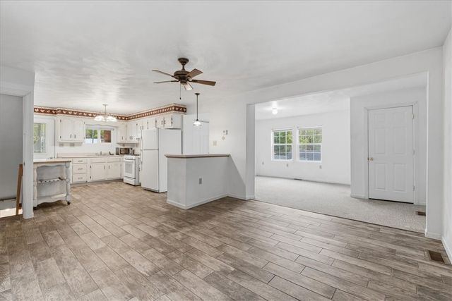 470 Reidmore Rd, Connellsville, PA 15425