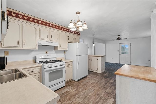 470 Reidmore Rd, Connellsville, PA 15425