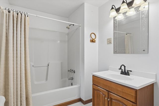 470 Reidmore Rd, Connellsville, PA 15425