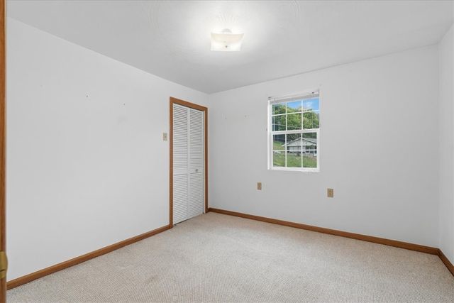 470 Reidmore Rd, Connellsville, PA 15425