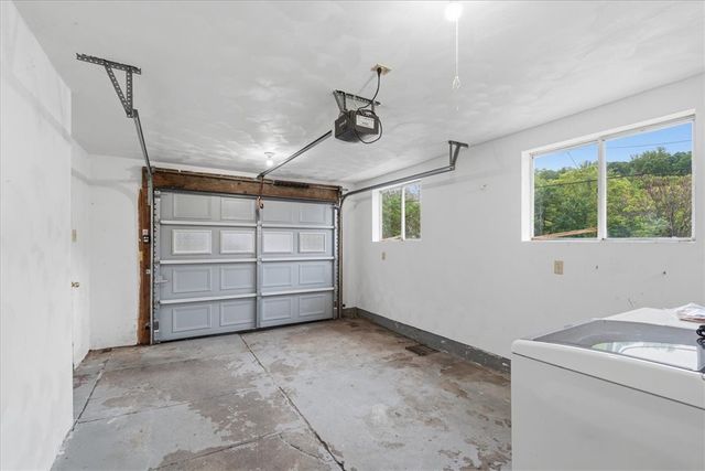 470 Reidmore Rd, Connellsville, PA 15425