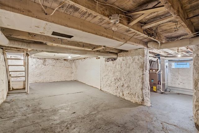 470 Reidmore Rd, Connellsville, PA 15425