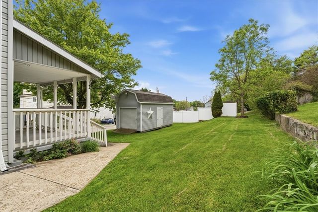 470 Reidmore Rd, Connellsville, PA 15425