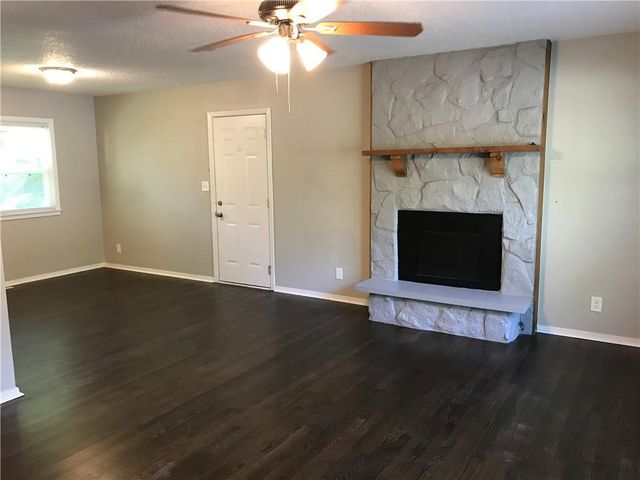 11314 E Thompson Street, Independence, MO 64054