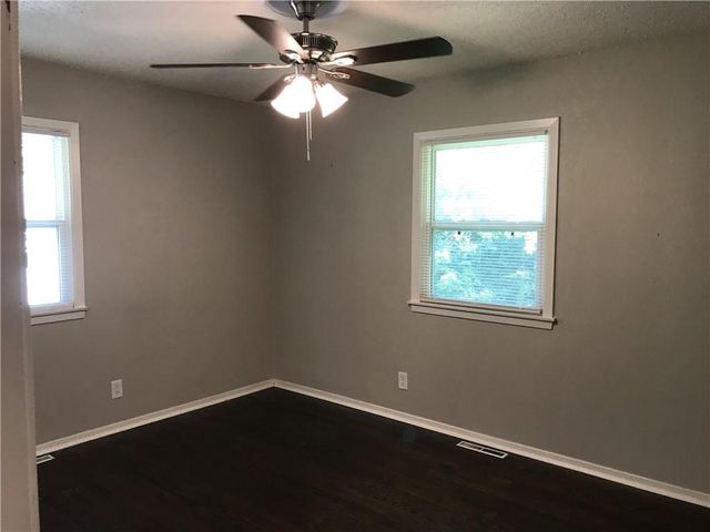 11314 E Thompson Street, Independence, MO 64054