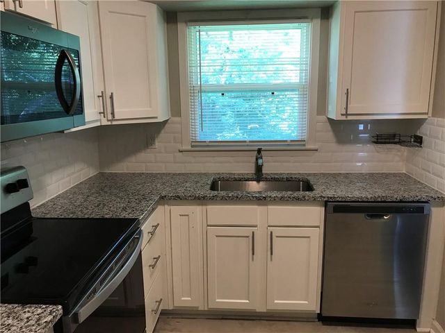 11314 E Thompson Street, Independence, MO 64054