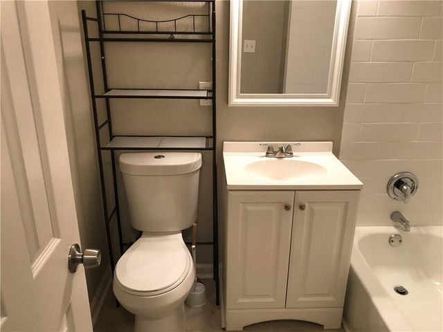 11314 E Thompson Street, Independence, MO 64054