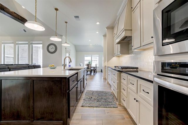 9200 Lupine Road, Yukon, OK 73099