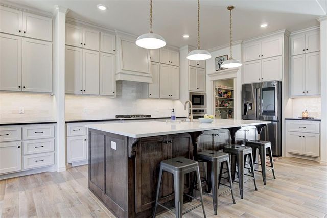 9200 Lupine Road, Yukon, OK 73099