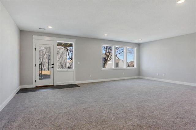 17008 W 172nd Ter Street, Olathe, KS 66062