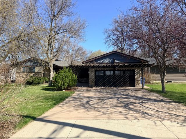 228 1st Street S, Sabin, MN 56580