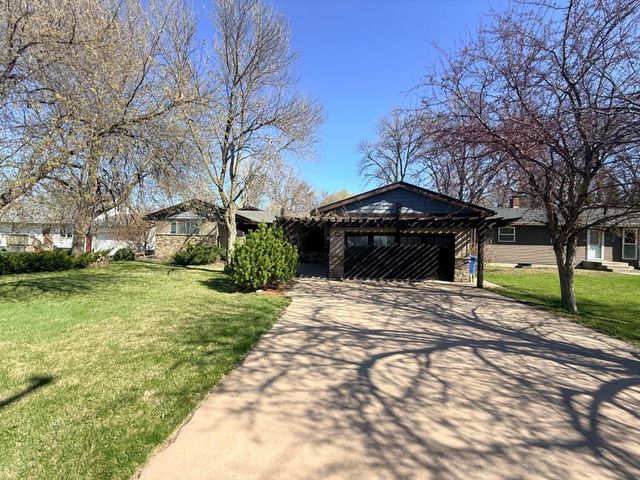 228 1st Street S, Sabin, MN 56580