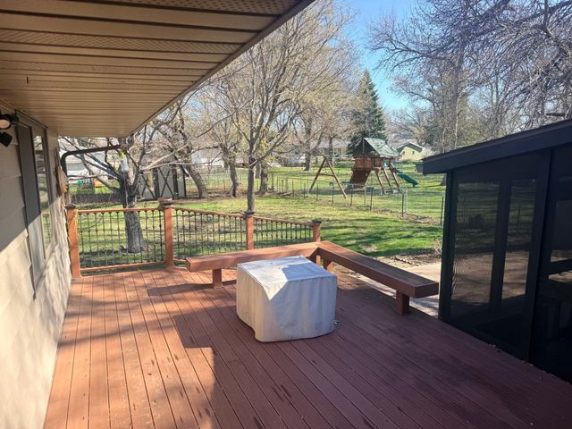 228 1st Street S, Sabin, MN 56580
