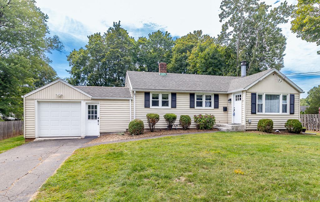 145 Roseleah Avenue, Newington, CT 06111