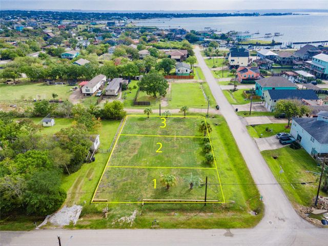 Lot 2 Avenue L, Bacliff, TX 77518