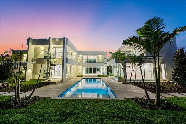 3280 Lake Ridge Lane, Weston, FL 33332