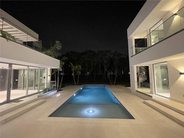 3280 Lake Ridge Lane, Weston, FL 33332