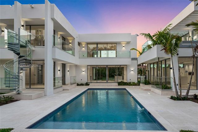 3280 Lake Ridge Lane, Weston, FL 33332