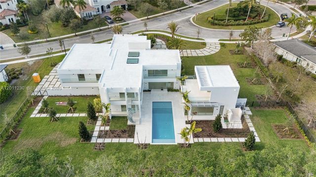 3280 Lake Ridge Lane, Weston, FL 33332
