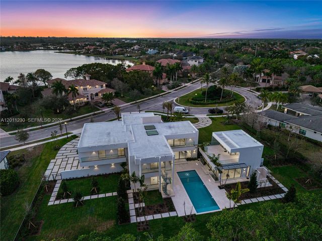 3280 Lake Ridge Lane, Weston, FL 33332