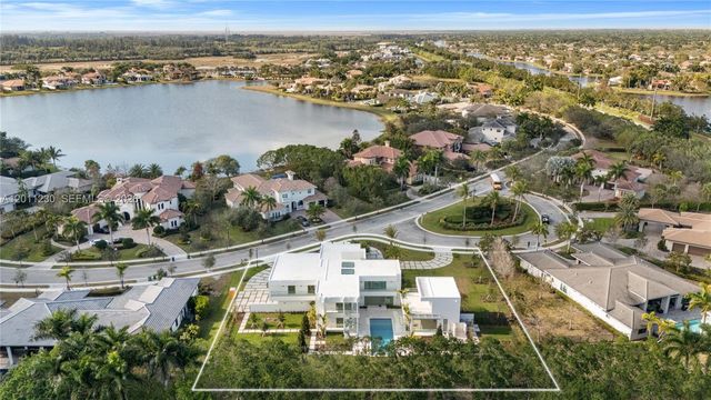 3280 Lake Ridge Lane, Weston, FL 33332